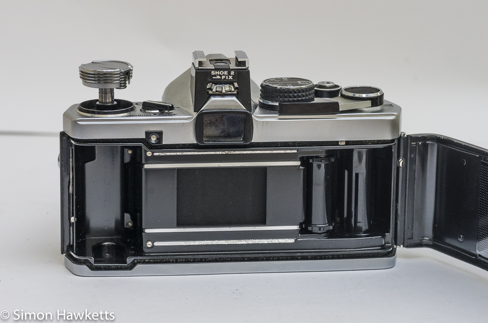 olympus om 2 35mm slr rear view showing film chamber