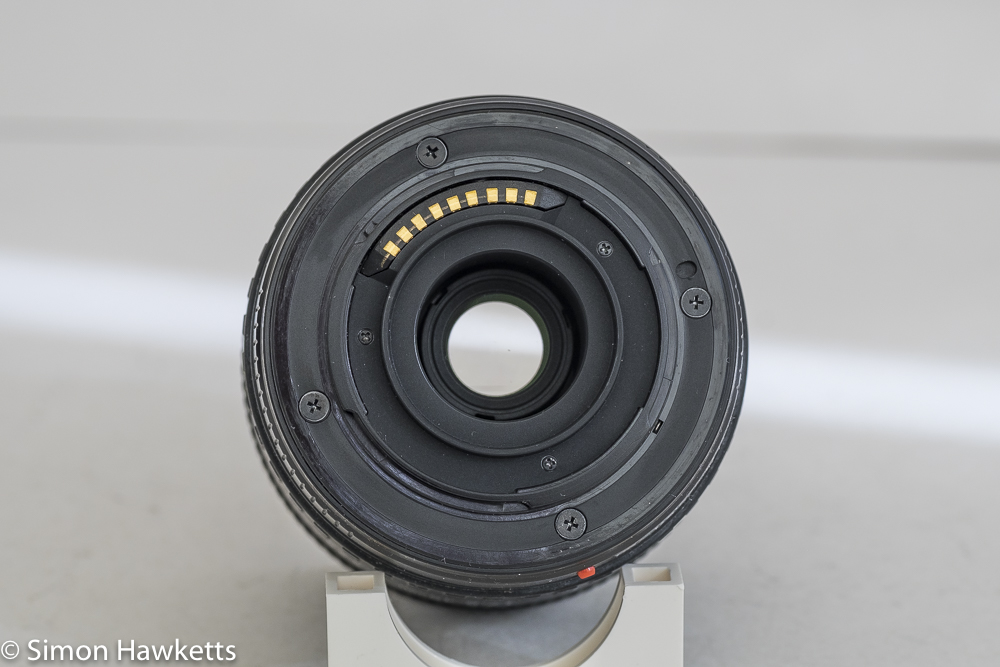 Olympus evolt E500 dslr - lens showing plastic mount