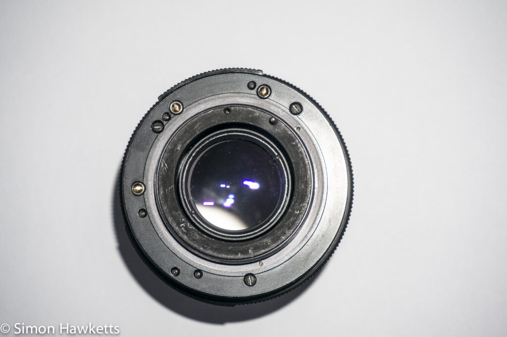 pentacon electric 50mm f 1 8 showing mount contacts