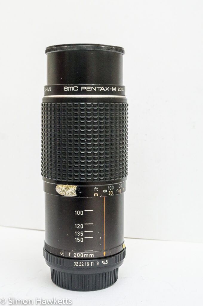 pentax m smc 80 200mm f 4 5 zoom lens set to 80mm