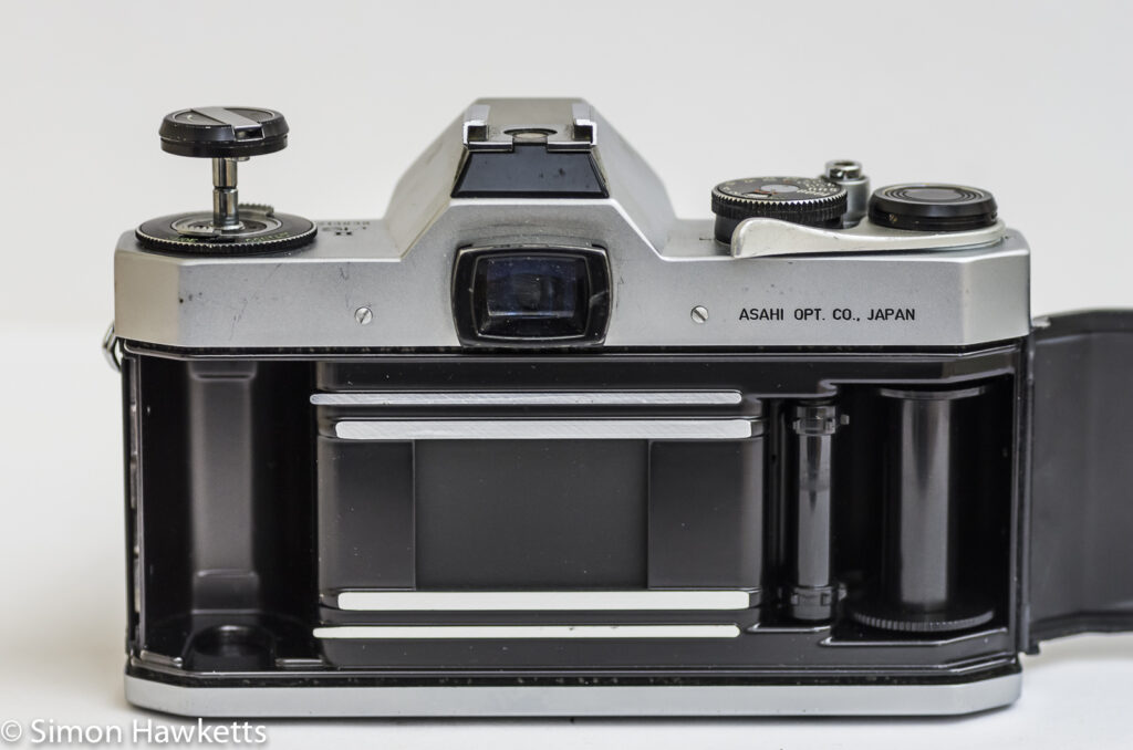 pentax spotmatic spii 35mm slr camera film chamber
