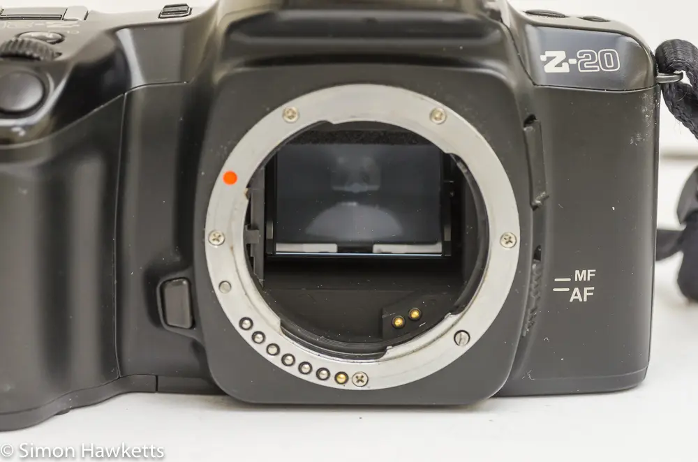 驚きの価格 PENTAX Z-20 カメラASAHI QUARTZ BODY DATE フィルムカメラ