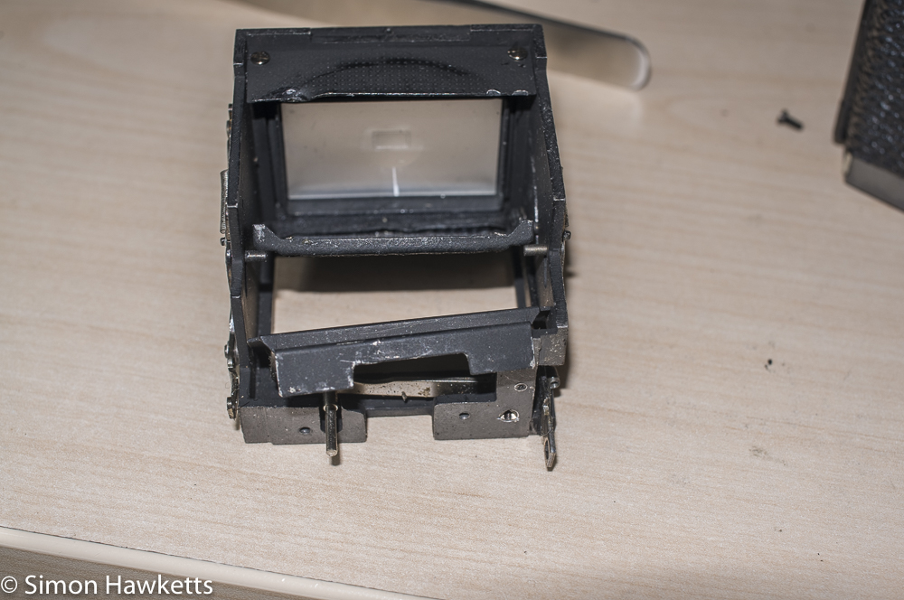 petri flex v strip down mirror box removed from camera body