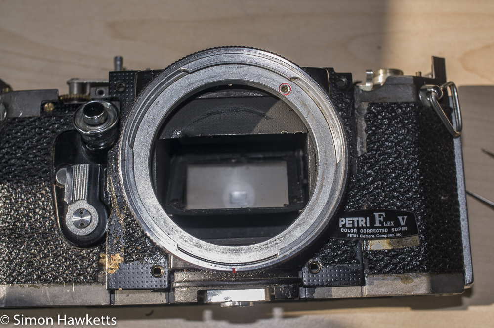 petri flex v strip down removed the covering to take the lens mount off