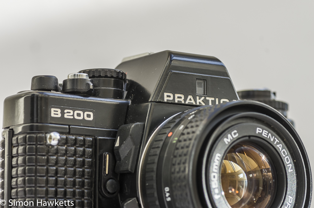 Praktica B200 electronic 35mm slr camera with Pentacon 50mm f/1.8 lens
