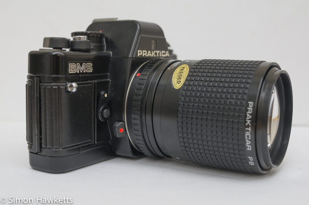 praktica bms 35mm slr showing the lens release and self timer