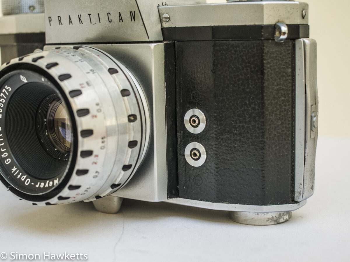 Praktica IV 35mm slr showing X & F flash sync socket