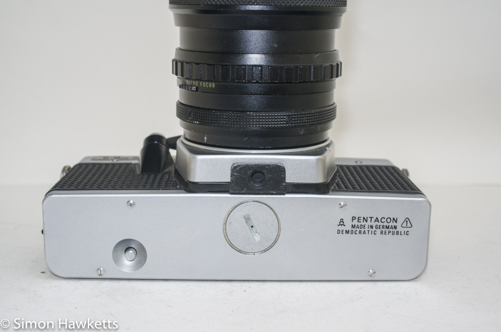 Praktica TL3 35mm camera - bottom of camera