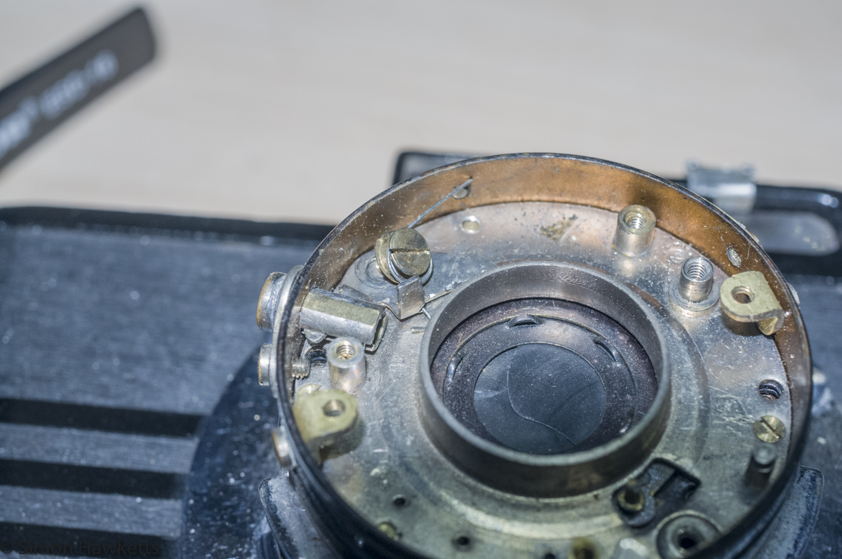 Servicing the Argus A2F - Removing shutter release