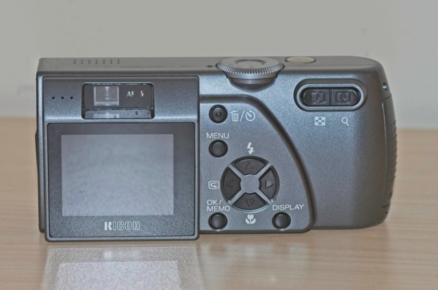 The intriguing Ricoh Caplio Pro G3 digital camera - Everything Vintage