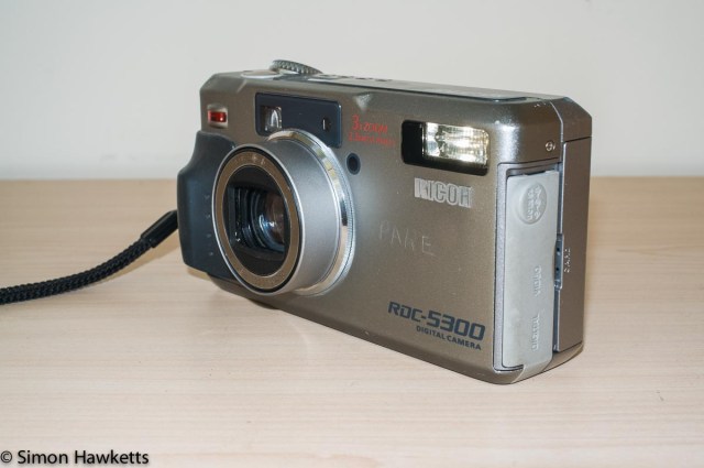 ricoh rdc 5300 digital compact side view showing connection cover