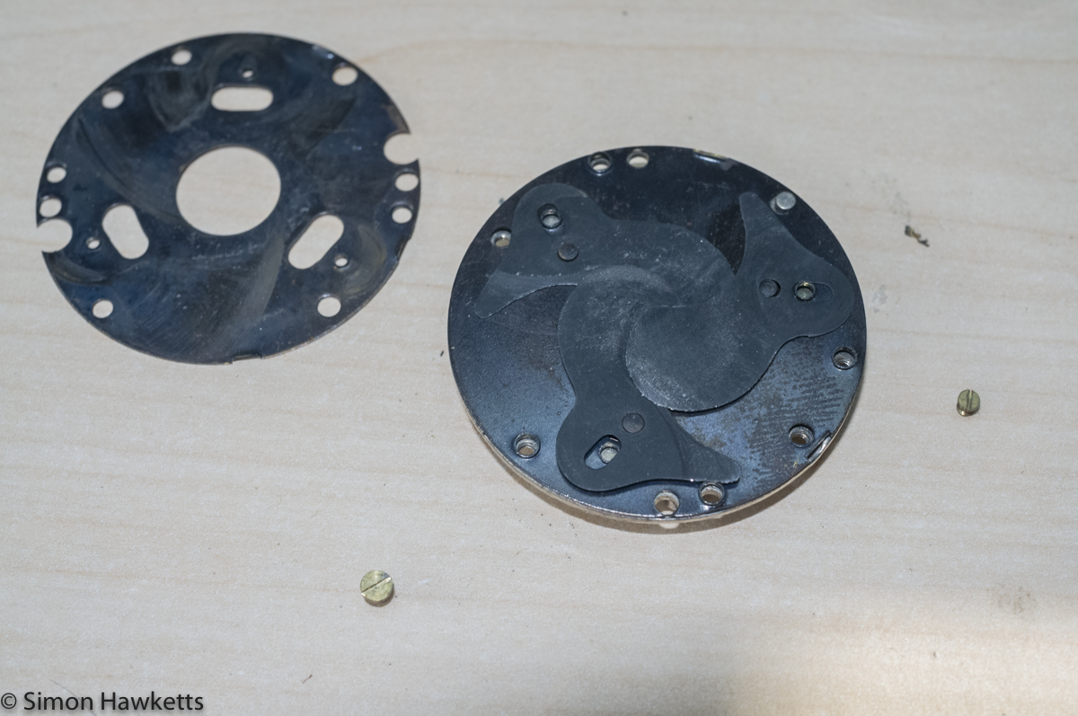 Servicing the Argus A2F - Shutter blade top plate removed showing blades