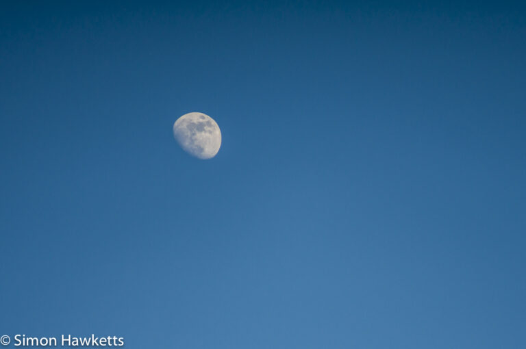 Soligor 200mm f/3.5 samples - The moon in early evening