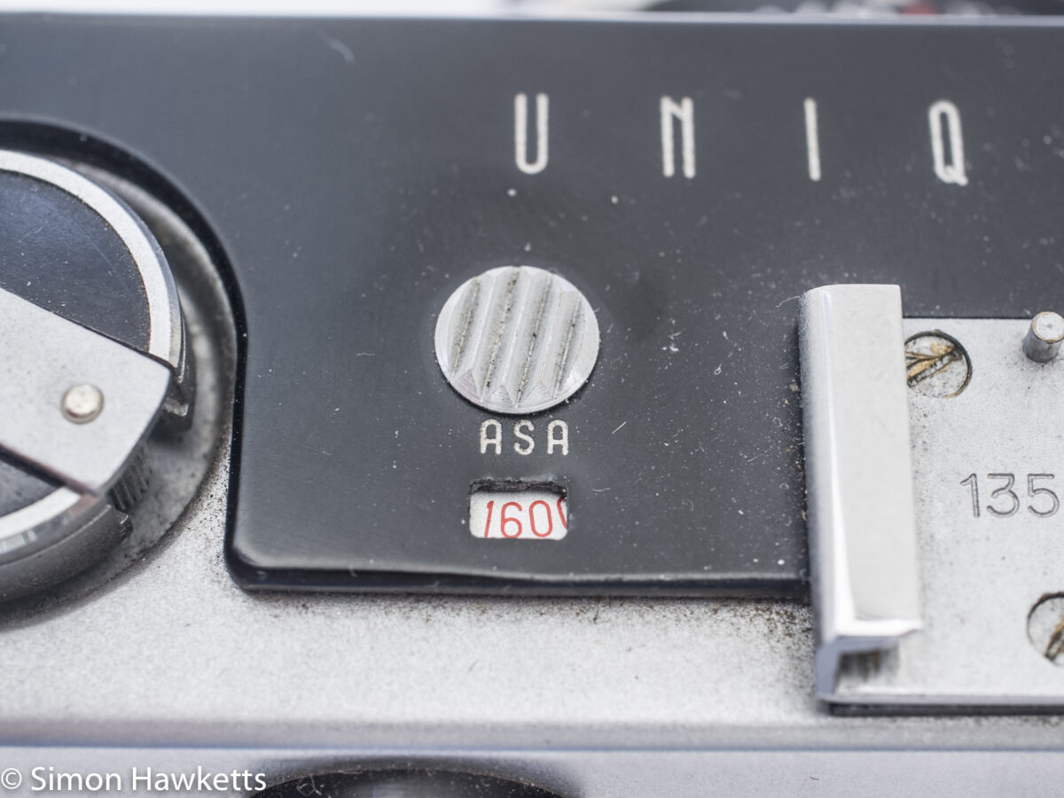 Taron Unique 35mm rangefinder camera film speed reminder