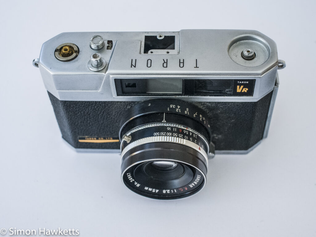 Taron Vr 35mm rangefinder camera - removing top cover