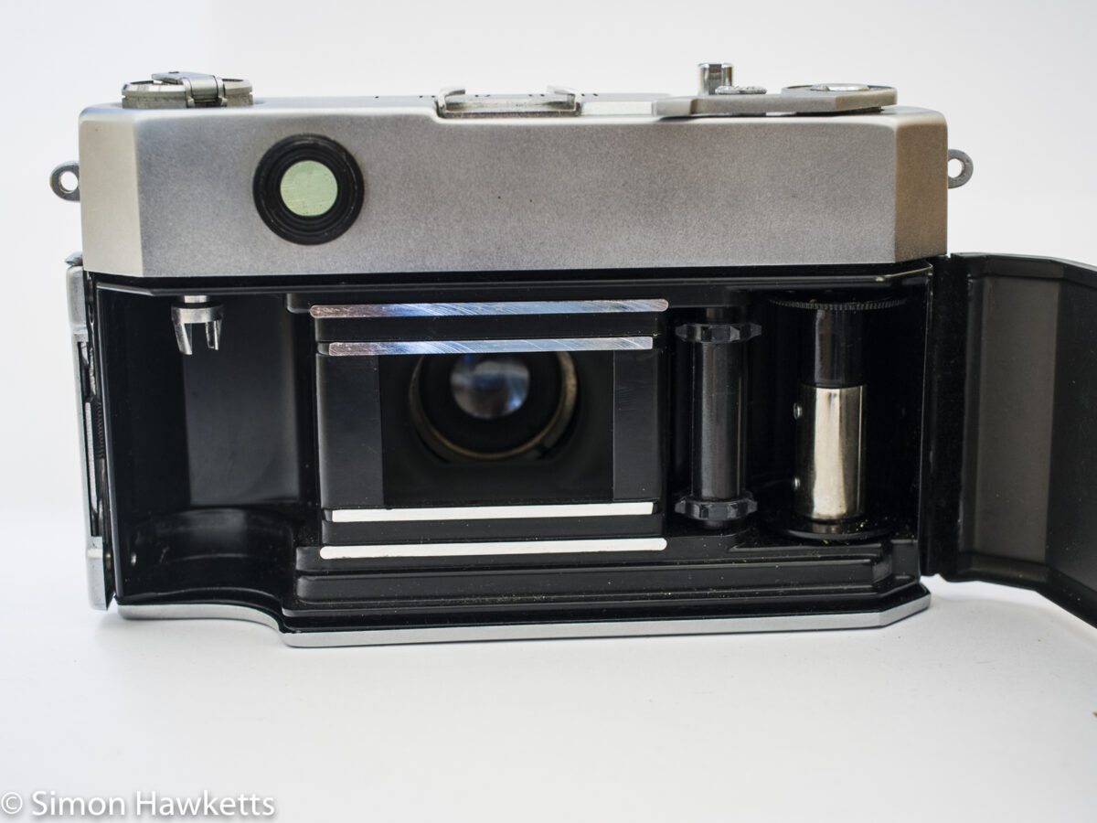 Taron Vr 35mm rangefinder camera showing film chamber