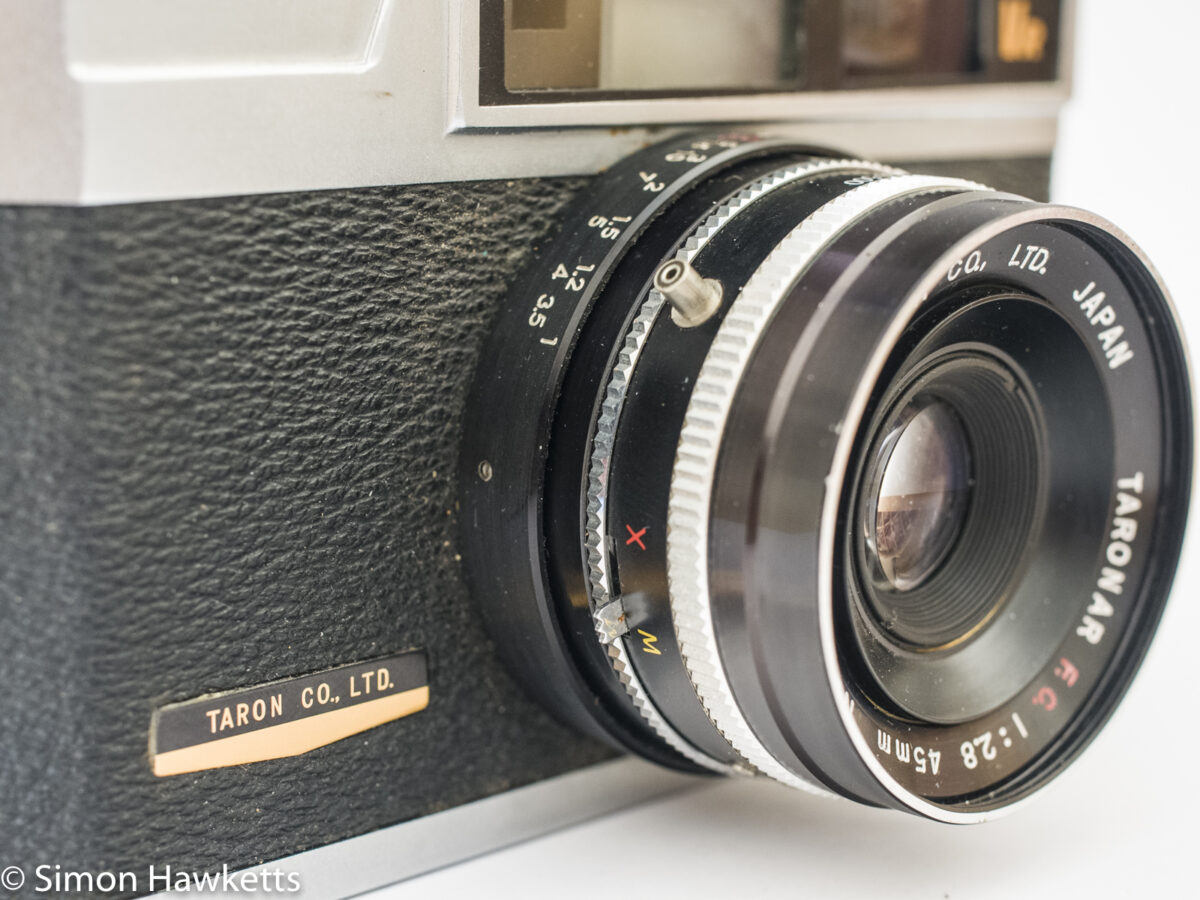 Taron Vr 35mm rangefinder camera showing flash sync and x/m switch