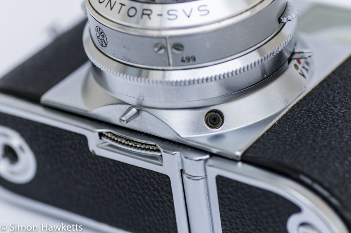 Voigtlander Vito B viewfinder camera showing the frame counter wheel