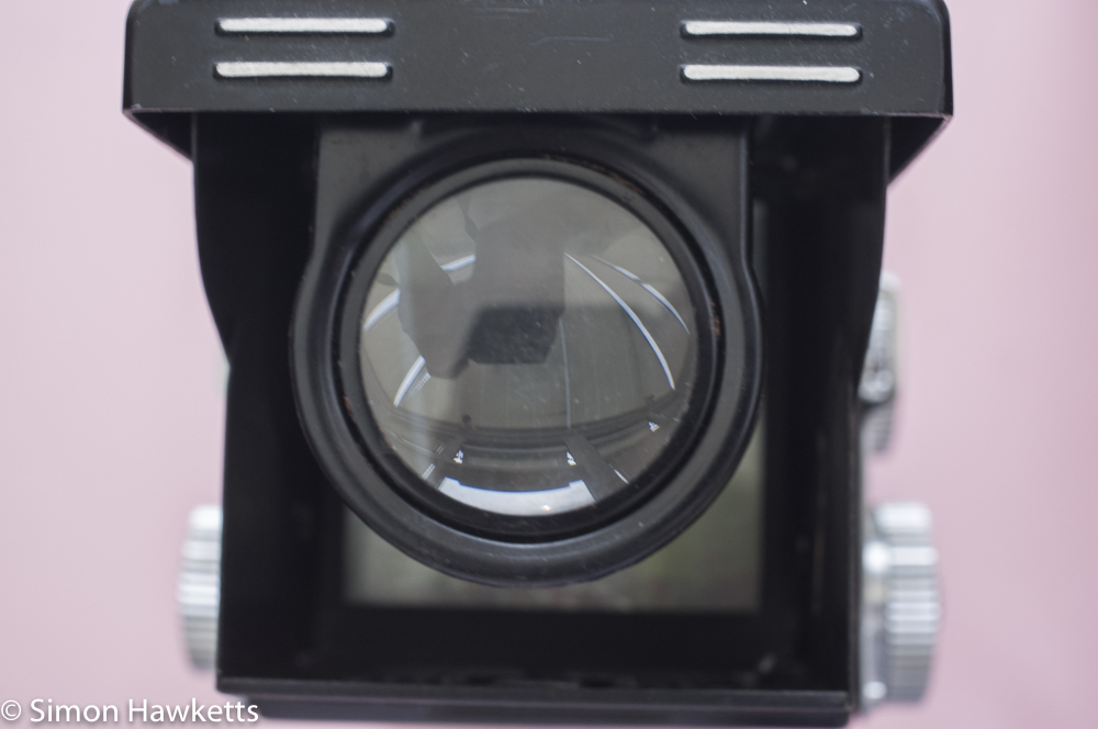 Yashica 635 TLR magnifier