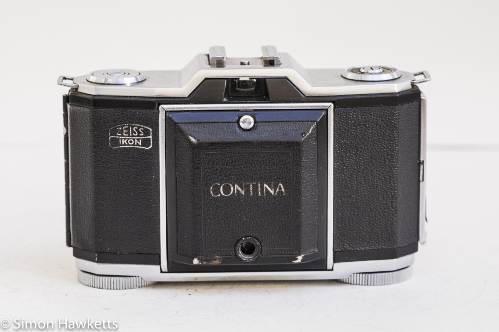 Zeiss Ikon Contina I 35mm viewfinder folding camera - front view with lens covered