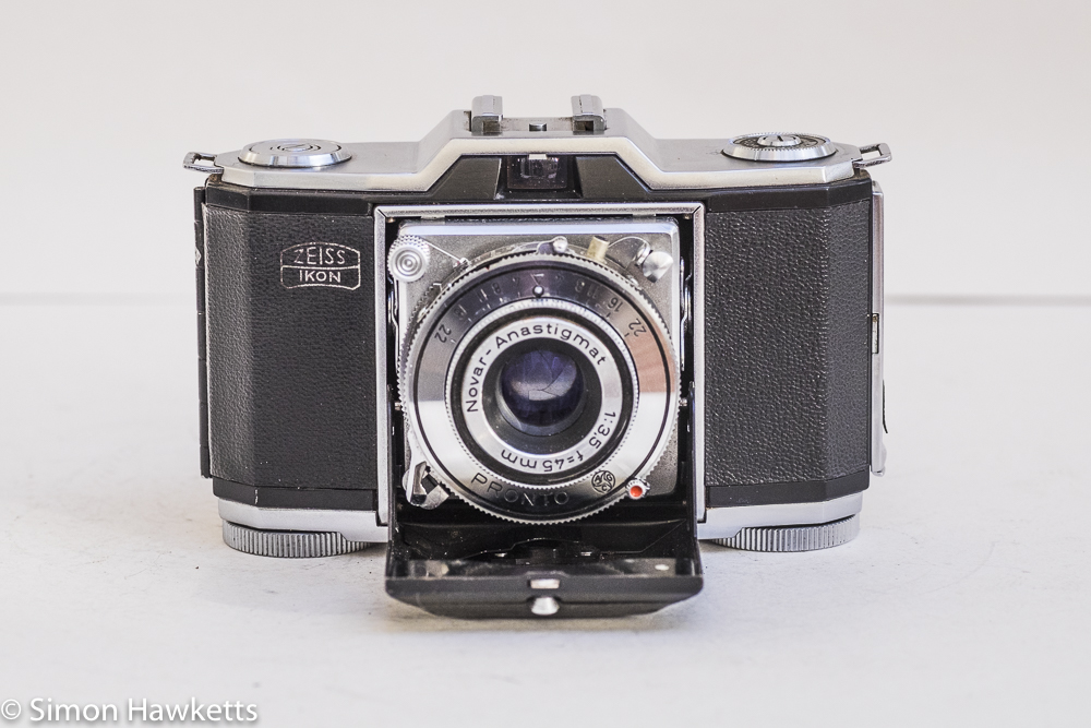 Zeiss Ikon Contina I 35mm viewfinder folding camera - front view with lens down