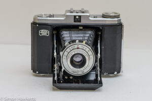 Zeiss Ikon Nettar 517/16 front view with lens open
