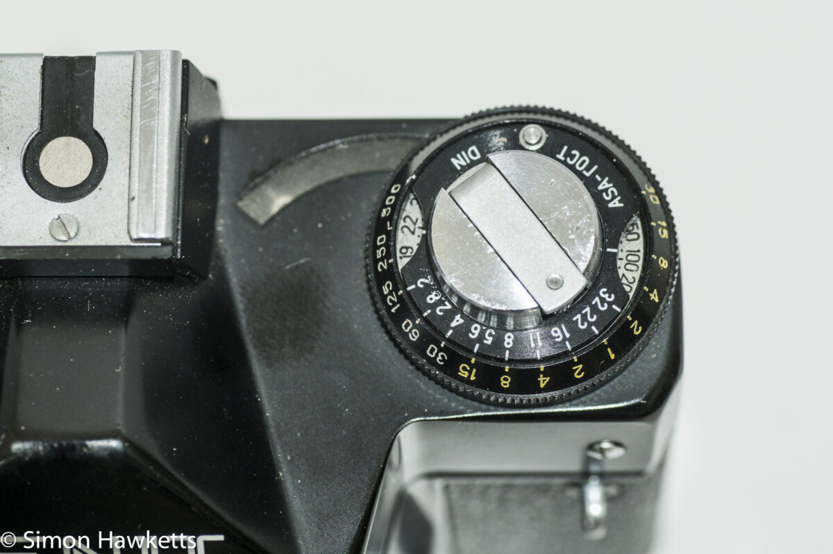 Zenit 11 Lightmeter and rewind