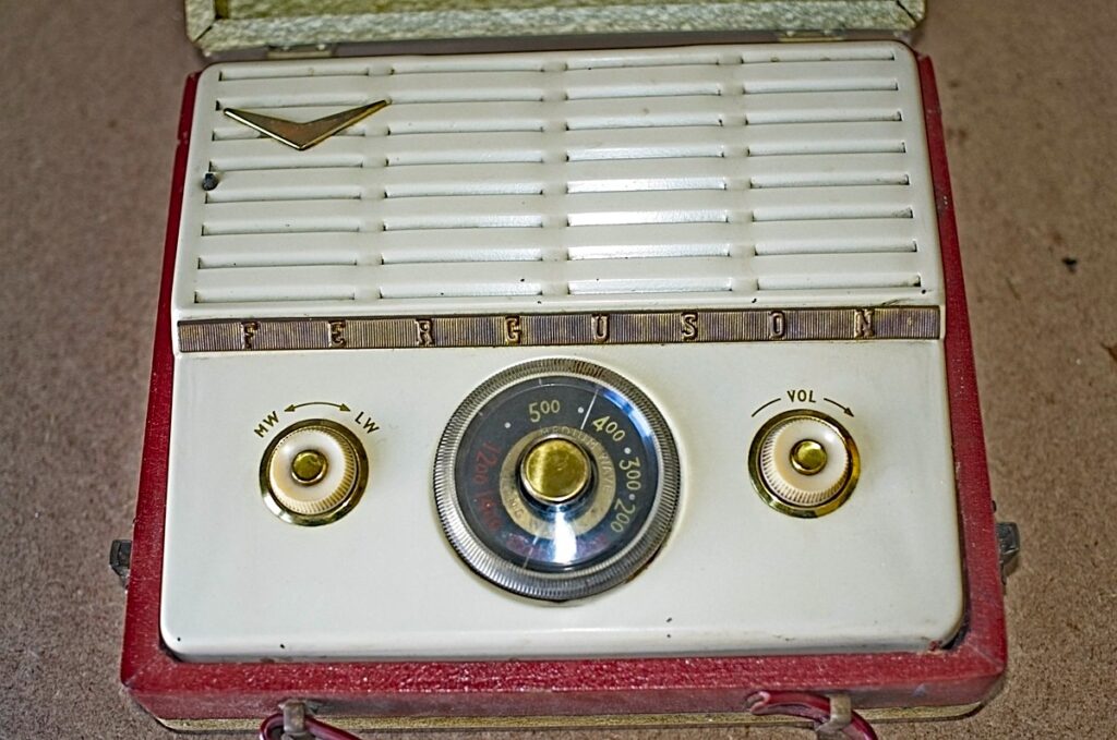 An image of the Ferguson Flair battery valve radio