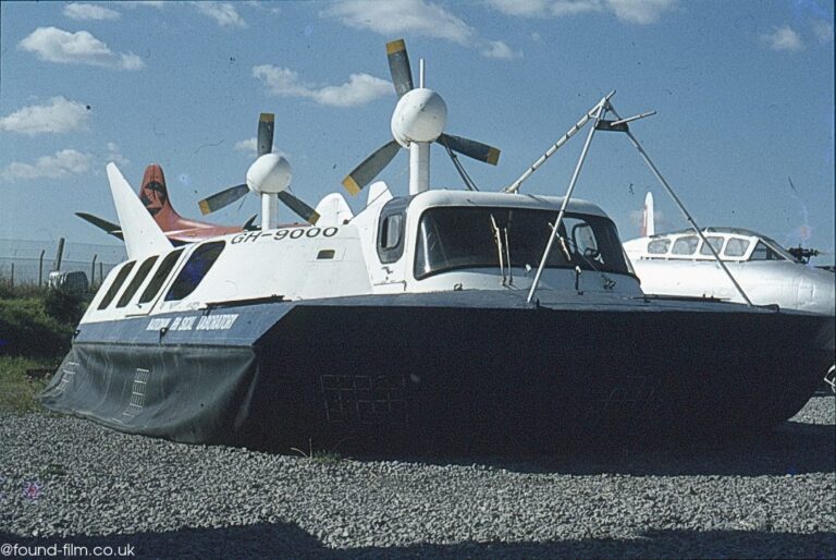 Hovercraft GH-9000 – September 1979