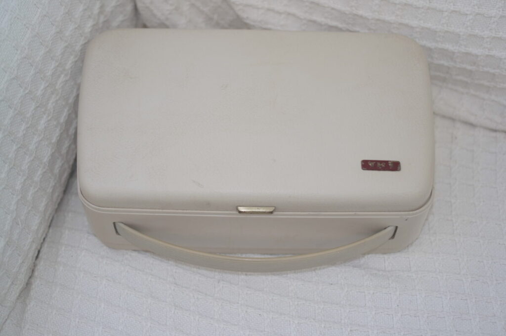 Grundig TK1 with lid